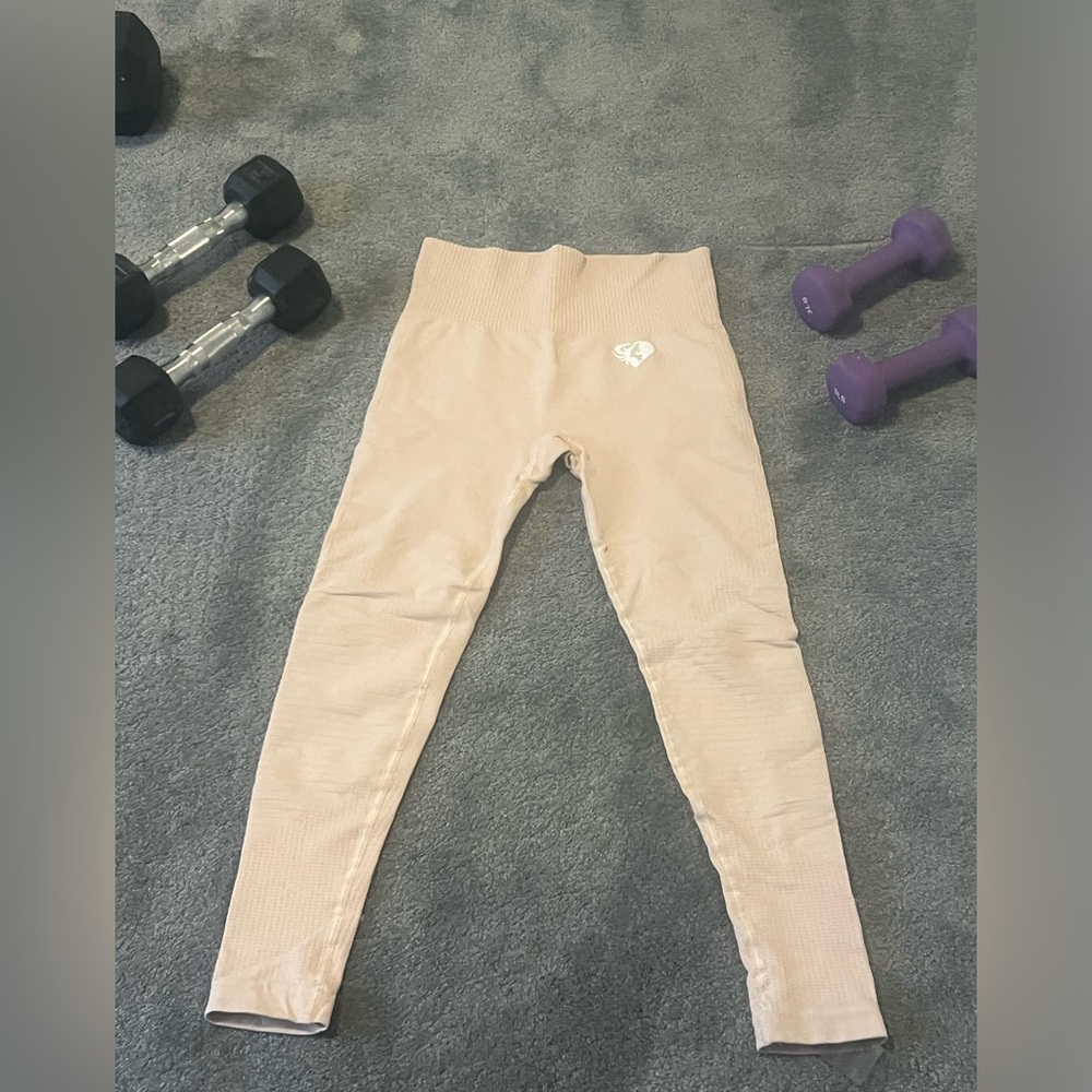 Women’s Best seamless leggings, wore once!